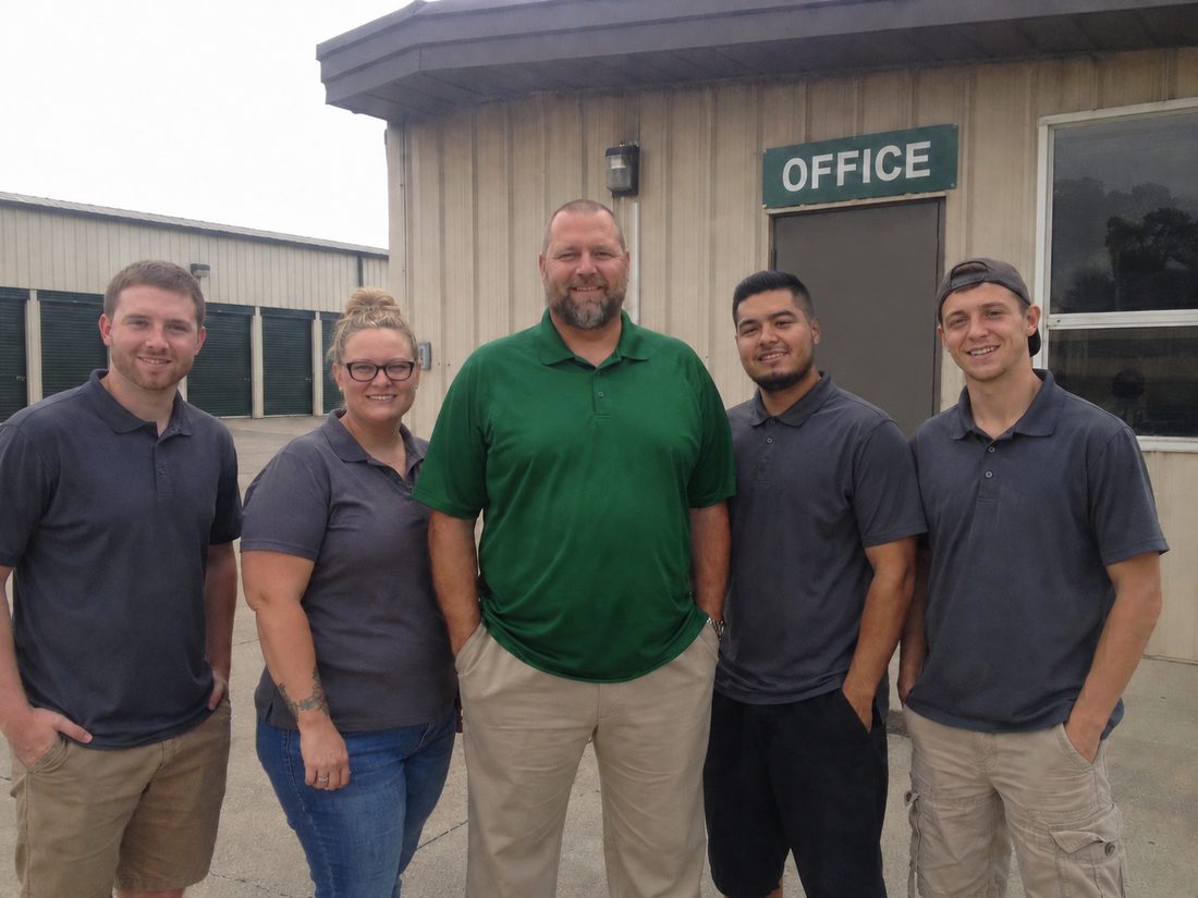 Pest control professionals in League City, TX